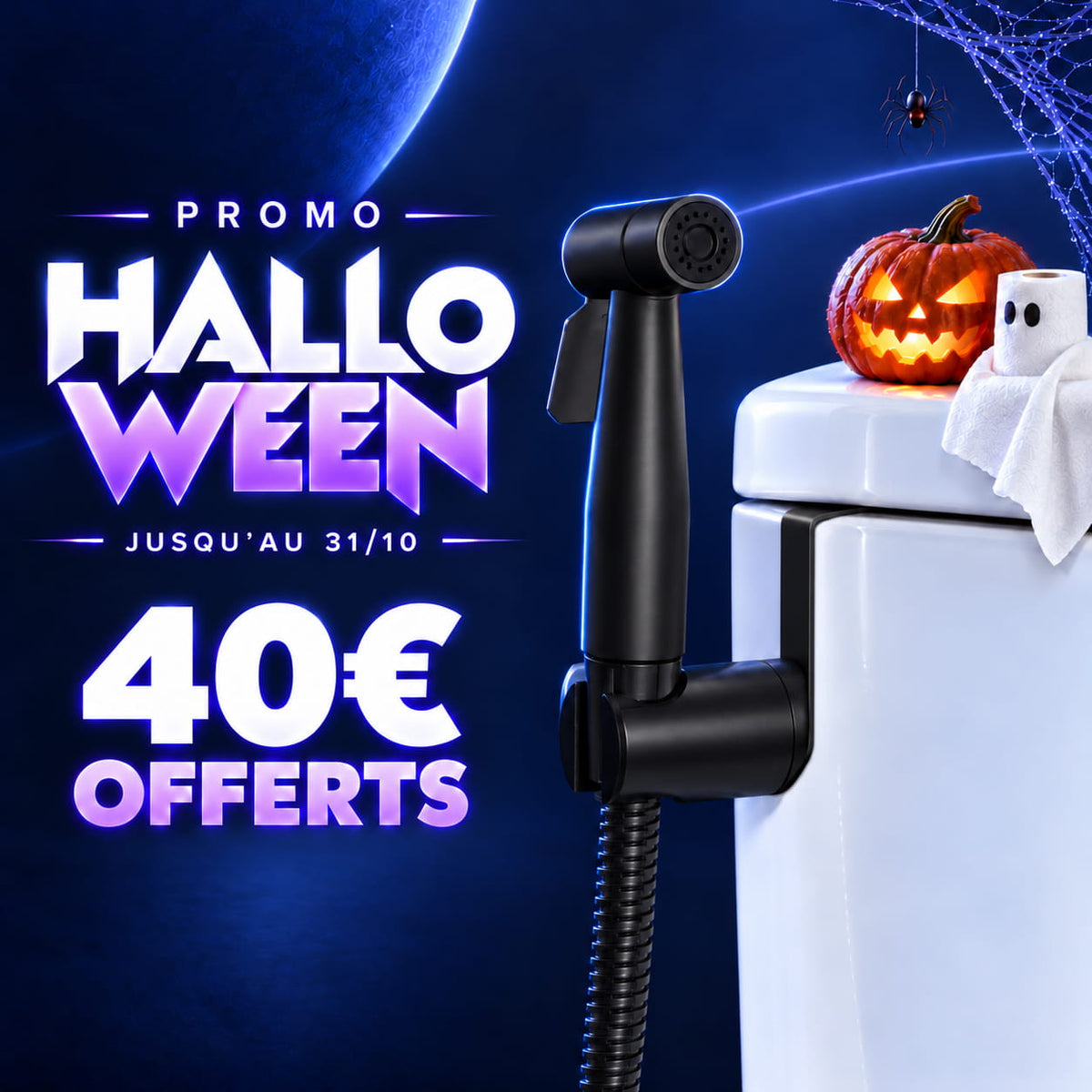 Douchette WC Hydraflow noire fixée au réservoir des toilettes, visuel de l’offre Halloween