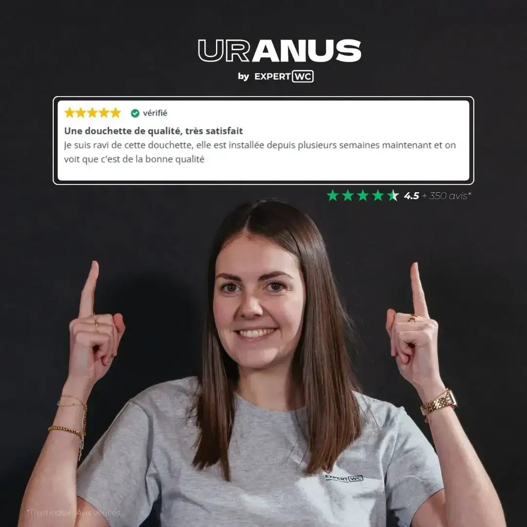 Avis client sur la douchette WC présenté par une conseillère Expert WC