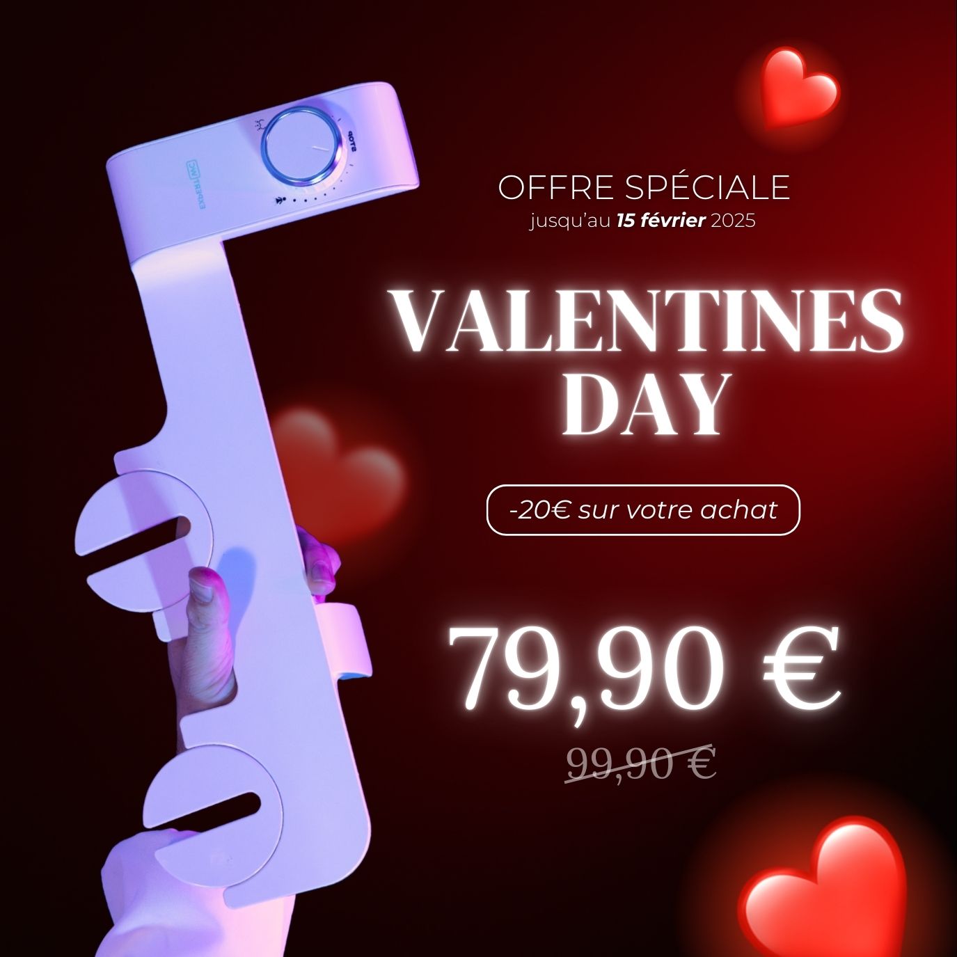 Photo du kit WC Japonais Uranus tenu dans la main du fondateur d'Expert WC